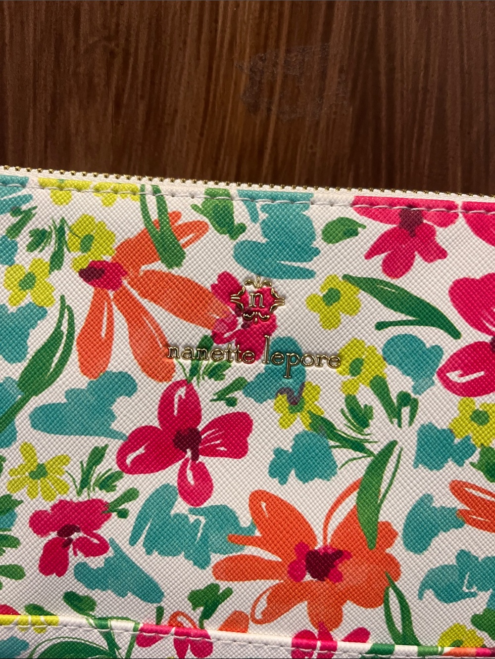 Nanette Lepore Summer Floral Whimsy Crossbody Wristlet NWT - Picture 3 of 12